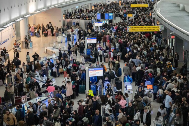 Trump Orders Immigration Officers To Help With Security At U.S. Airports
